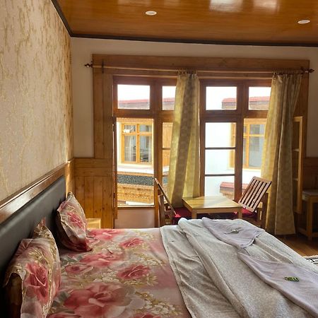 Jimmys Homestay Лех Екстер'єр фото