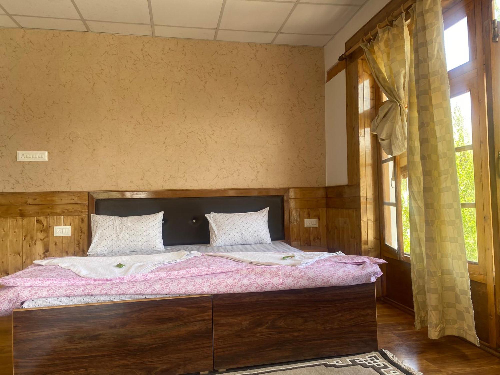 Jimmys Homestay Лех Екстер'єр фото