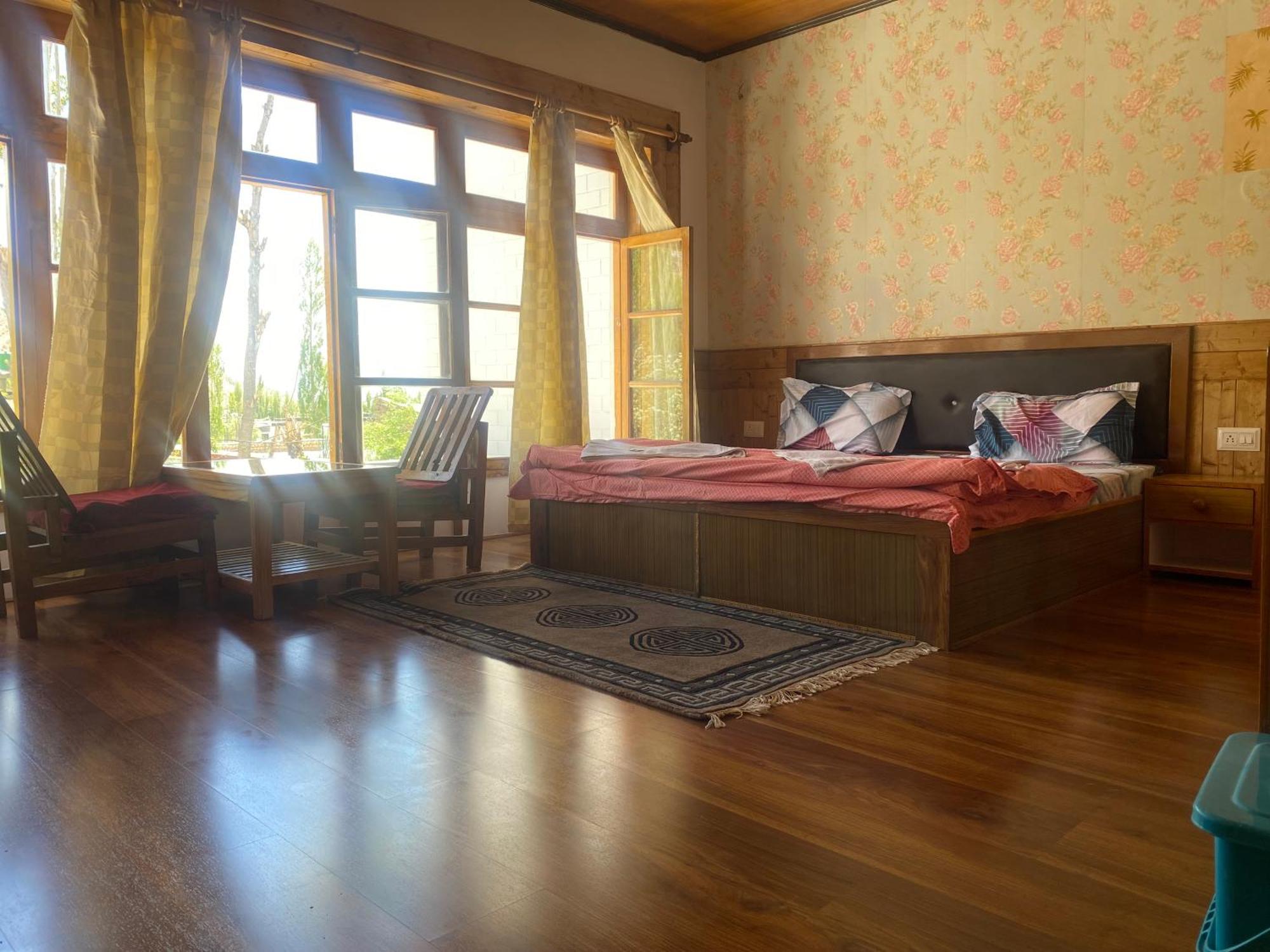 Jimmys Homestay Лех Екстер'єр фото