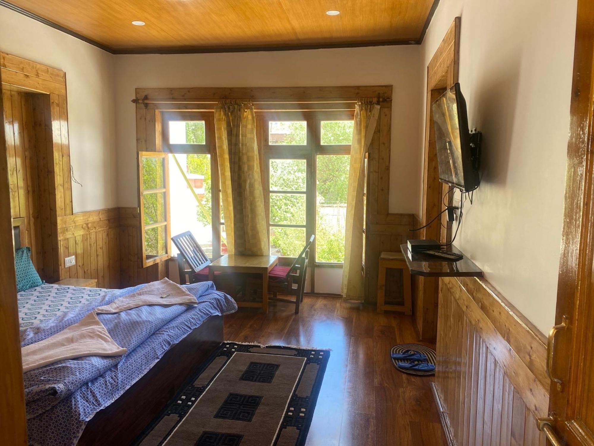 Jimmys Homestay Лех Екстер'єр фото