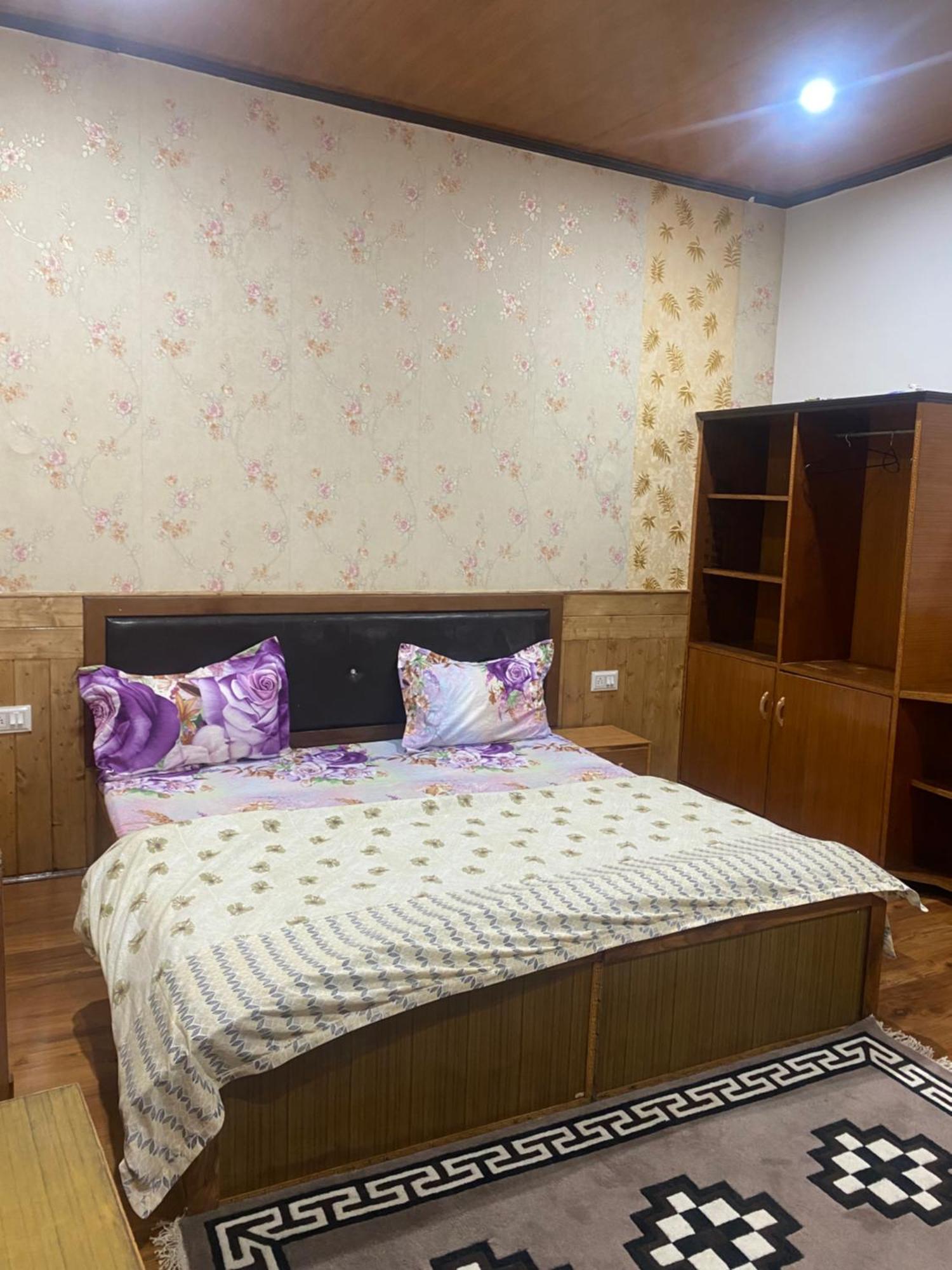 Jimmys Homestay Лех Екстер'єр фото